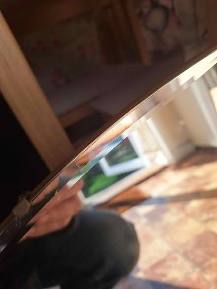 Photo of free Vintage Oval Dressing Table Mirror (Bedhampton PO9) #4