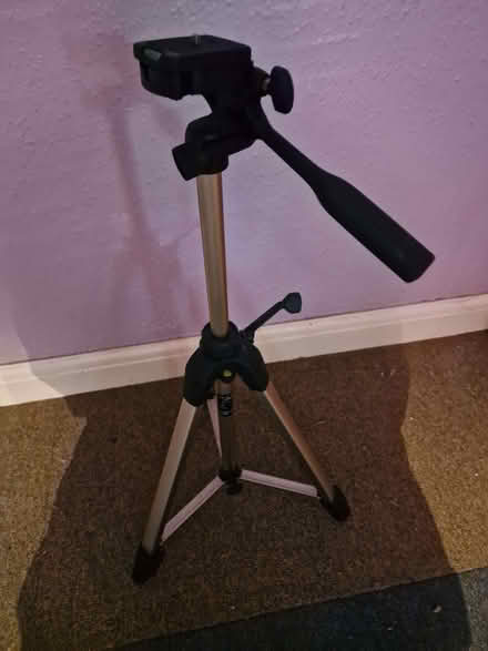 Photo of free Quality camera tripod (Allesley Park CV5) #1