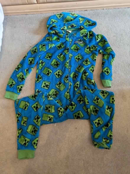 Photo of free Minecraft onesie age 8 (Purley CR2) #1