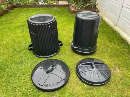 Photo of free x2 dust bins rubbish bin (RG2) #1