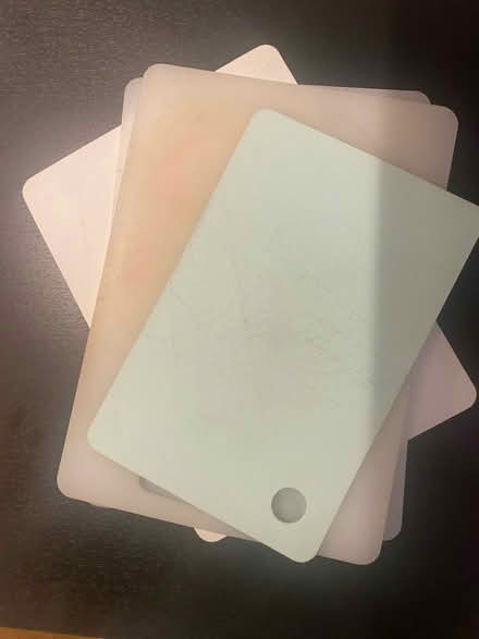 Photo of free Plastic chopping boards x4 (SE1) #1