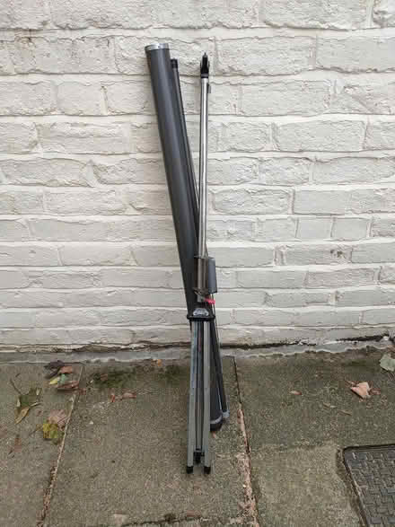 Photo of free Projector screen (WF17 6LQ) #1