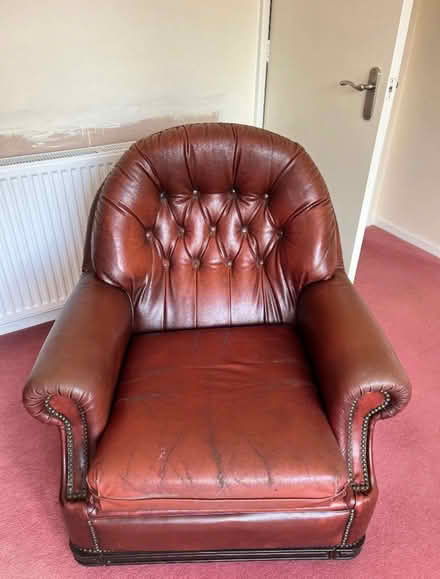 Photo of free Leather settee (Horeston Grange CV11) #3