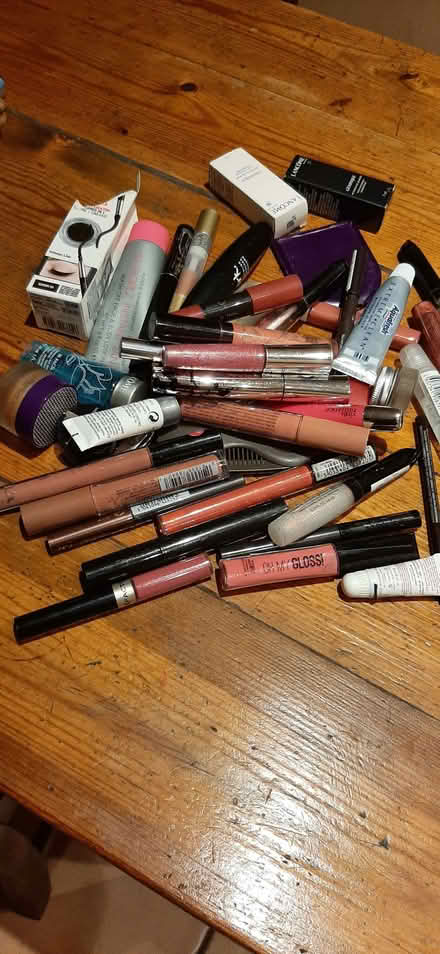 Photo of free Make-up (Walton Manor OX2) #1