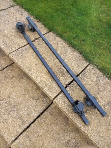 Photo of free Halfords Roof Bars (Bransford WR6) #1