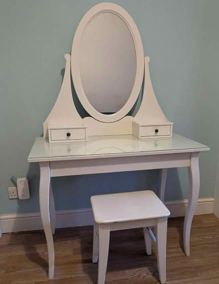 Photo of free Dresser with mirror and stool (Tufnell Park N7) #1