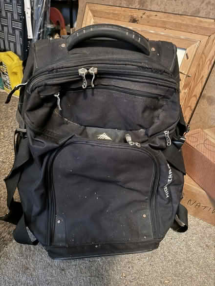 Photo of free luggage on wheels (Oakhurst North (Oakhurst North (Aurora)) #1