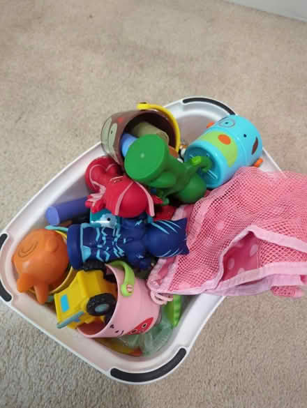 Photo of free Kid bath toys (North Laurel) #1