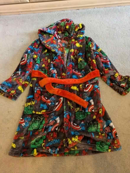 Photo of free Marvel dressing gown age 7 (Purley CR2) #1