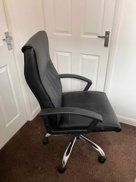 Photo of free Office/desk chair (Drighlington (nr morley) BD11) #2