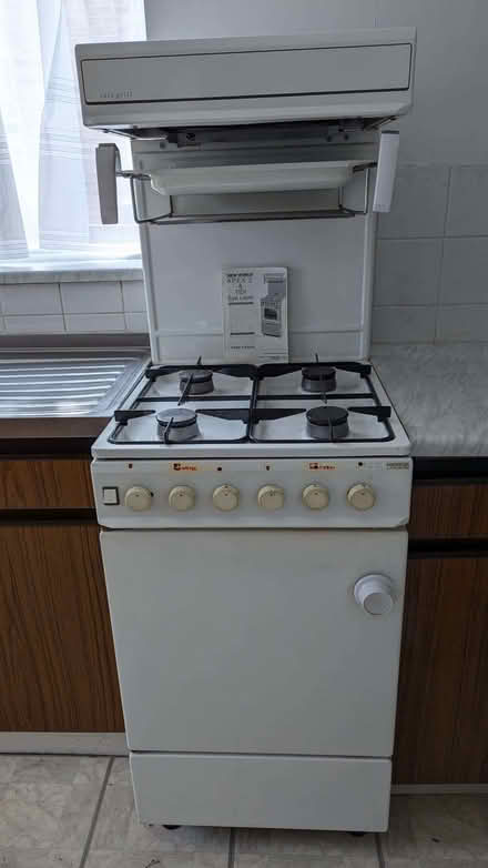 Photo of free free standing gas cooker (Selsdon CR2) #2