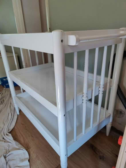 Photo of free Changing table (Woodhouse Eaves) #3