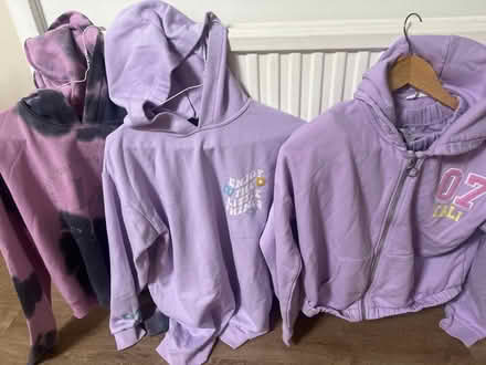 Photo of free Girl jumpers with hoodies (CR2) #1