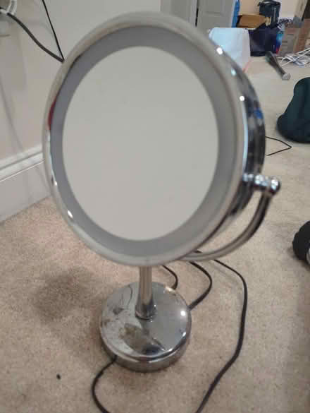 Photo of free Light up mirror for vanity (North Laurel) #1