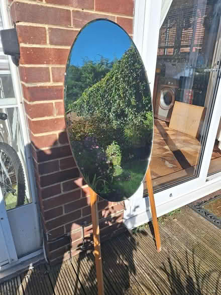 Photo of free Vintage Oval Dressing Table Mirror (Bedhampton PO9) #1