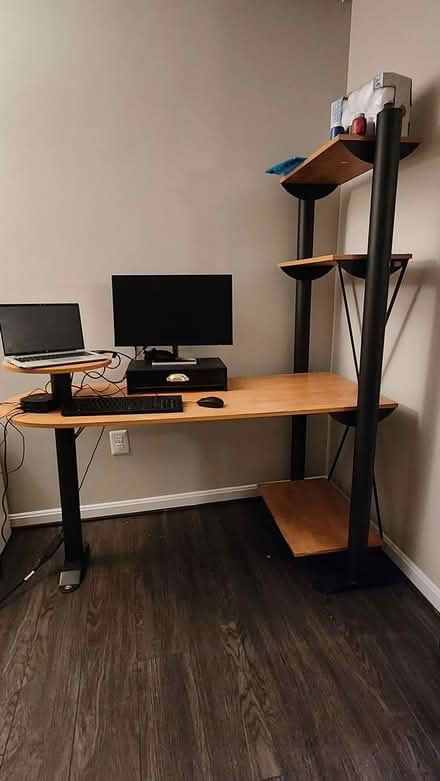 Photo of free Desk (Greenbelt) #2