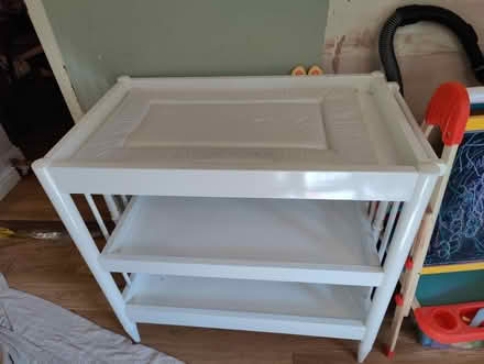 Photo of free Changing table (Woodhouse Eaves) #4