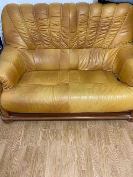 Photo of free leather sofa (Battle RG30) #1