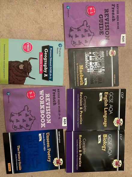 Photo of free GCSE Revision books (Sandhurst GU47) #1