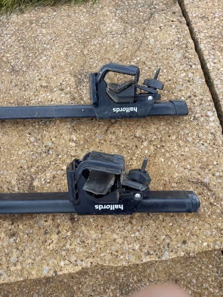 Photo of free Halfords Roof Bars (Bransford WR6) #2