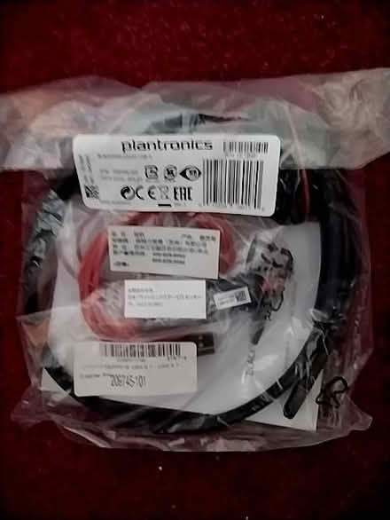 Photo of free Plantronics computer headset with microphone (Binley CV3) #1