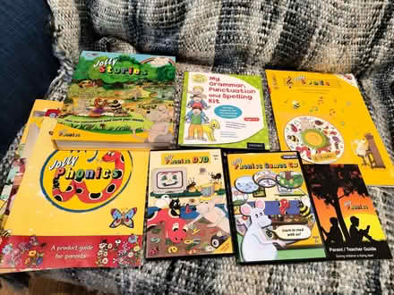 Photo of free Jolly Phonics set to help children learn how to read (Harpenden AL5) #1