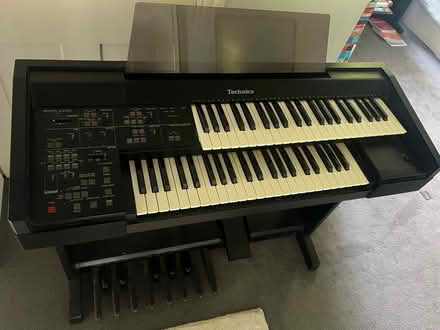 Photo of free Electric Keyboard (Piano and more) (Sevenoaks TN13) #3