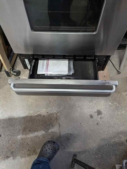 Photo of free Maytag Natural Gas Range (Hunt Club East) #3