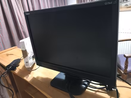 Photo of free Computer and screen (Christchurch BH23) #1