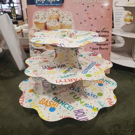 Photo of free Cupcake Stands (Stormville) #2