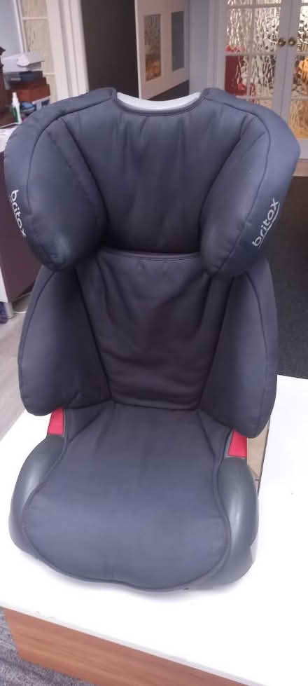Photo of free Britax Adventure child car seat (Bovingdon, Hemel Hempstead) #2