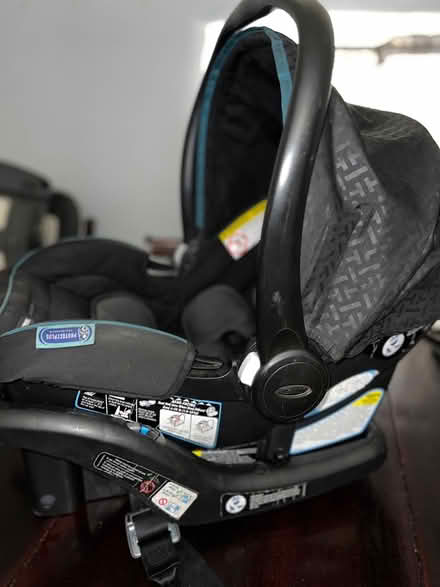 Photo of free Graco Snugride Carseat & Base (Four Hills area) #1