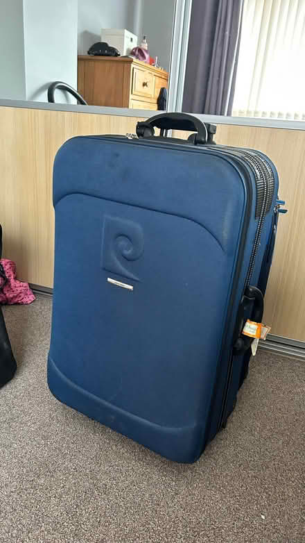 Photo of free Suitcase (Woodchurch CH49) #4