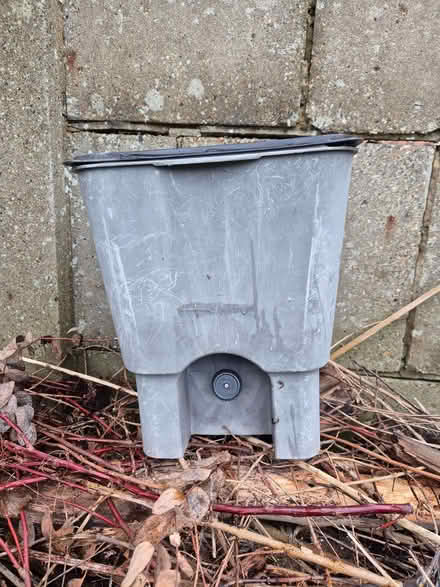 Photo of free Twin bokashi composting bins & bokashi bran (Slough central SL1) #2