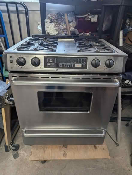 Photo of free Maytag Natural Gas Range (Hunt Club East) #1