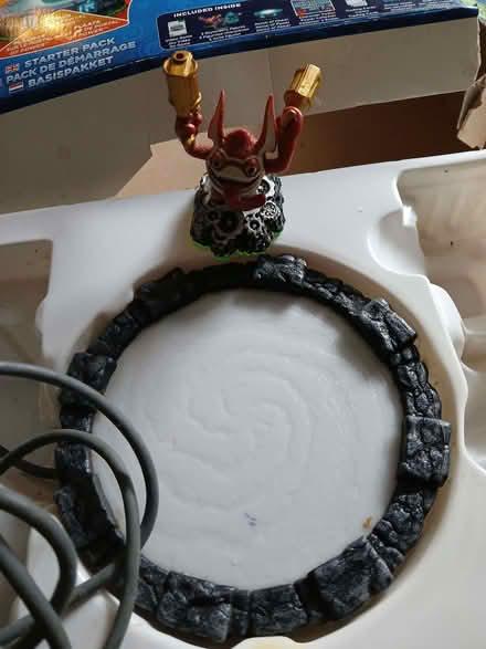 Photo of free Skylanders Xbox 360 thingy (Walkley S6) #1
