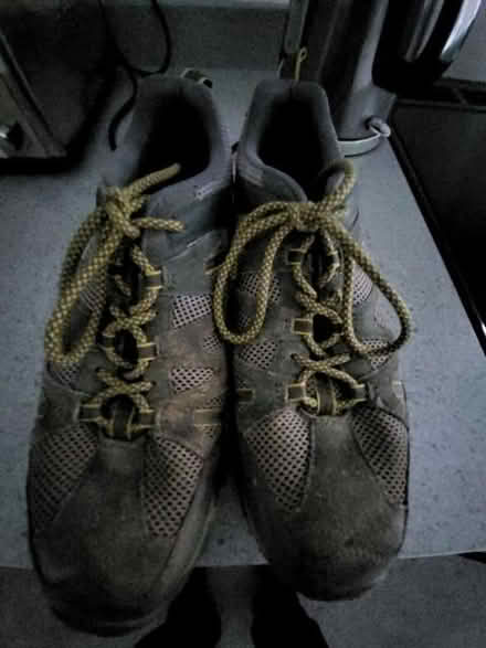 Photo of free Walking shoes size 9 (Duffield DE56) #1