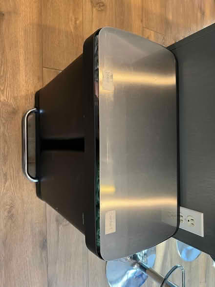Photo of free Garbage Bin (hamilton, novato) #2