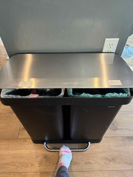 Photo of free Garbage Bin (hamilton, novato) #1