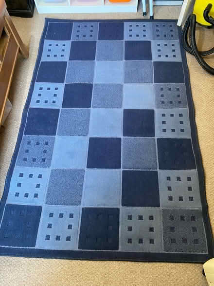 Photo of free blue squares rug - woodseats s8 (S8 woodseats) #1