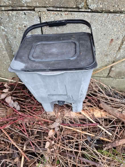 Photo of free Twin bokashi composting bins & bokashi bran (Slough central SL1) #1