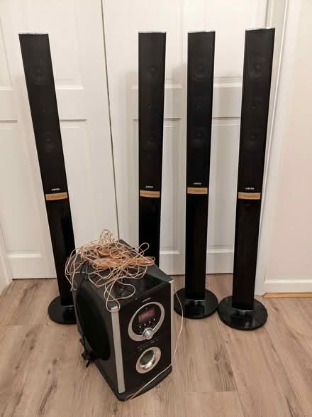 Photo of free Speakers and amplifier, missing cables (Purley on Thames RG8) #2