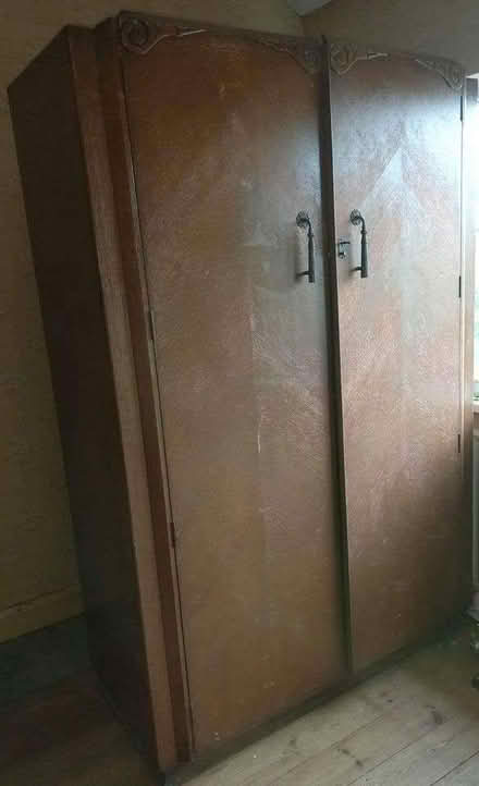 Photo of free 1 wardrobe & floor-standing storage unit (Boothgate DE56) #2
