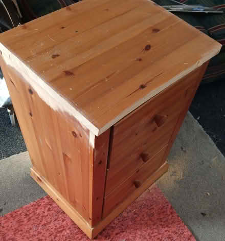 Photo of free 2 items (AB25) #3