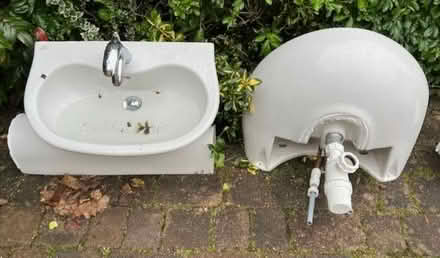 Photo of free Bathroom ceramics (Painswick GL6) #1