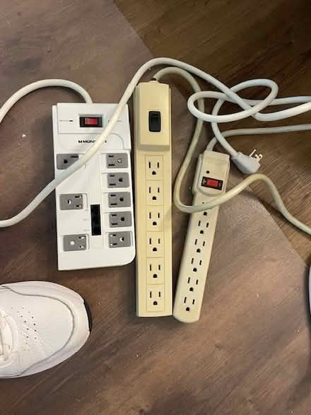 Photo of free Extension cords, power cords,towels (Rockridge, Oakland) #1