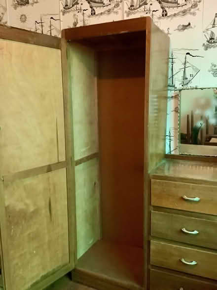 Photo of free Cupboard with drawers & mirrors (Kergunyah Victoria) #2