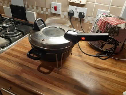 Photo of free Remoska - non stick electric cooker (Parsons Heath, CO4) #1