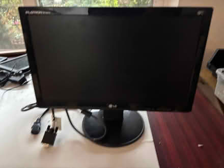 Photo of free 18" LG Monitor (VGA only) (Oswestry SY11) #2