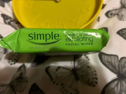 Photo of free Exfoliating Facial Wipes (SE16) #3